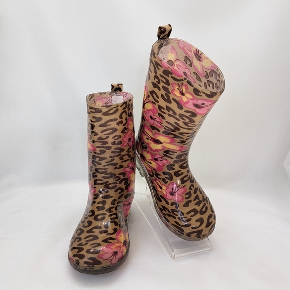 Capelli New York Other - Capelli New York Girls Rain Boots With Flower Designs And Leopard Print 12/13
